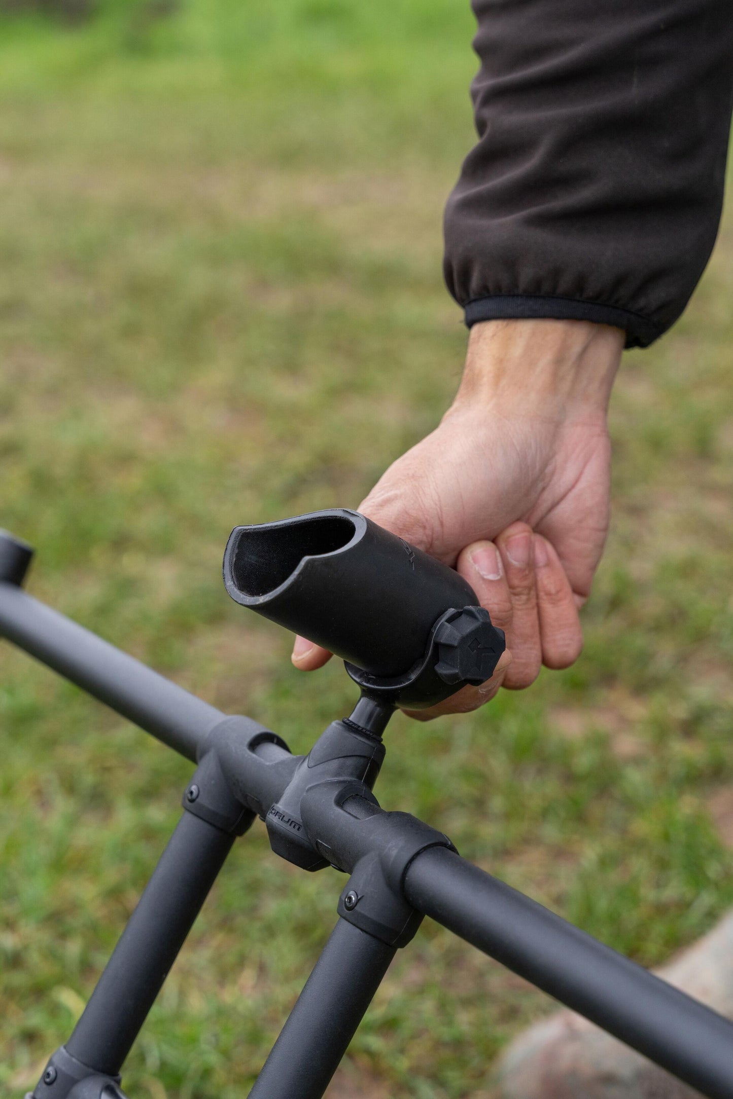 Deluxe River Tripod 3 Rod Wide
