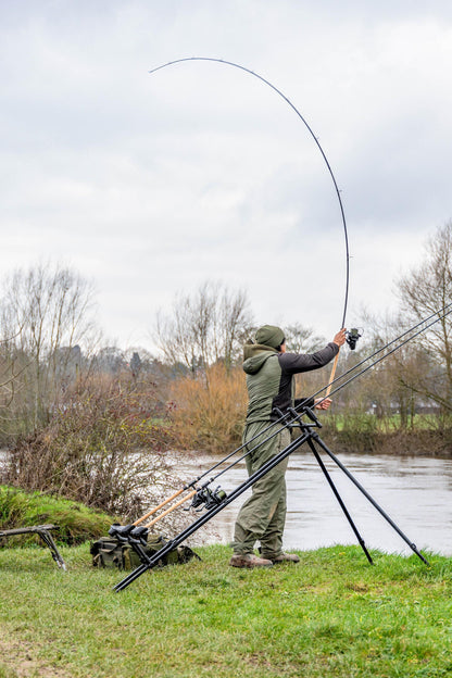 Deluxe River Tripod 3 Rod Wide