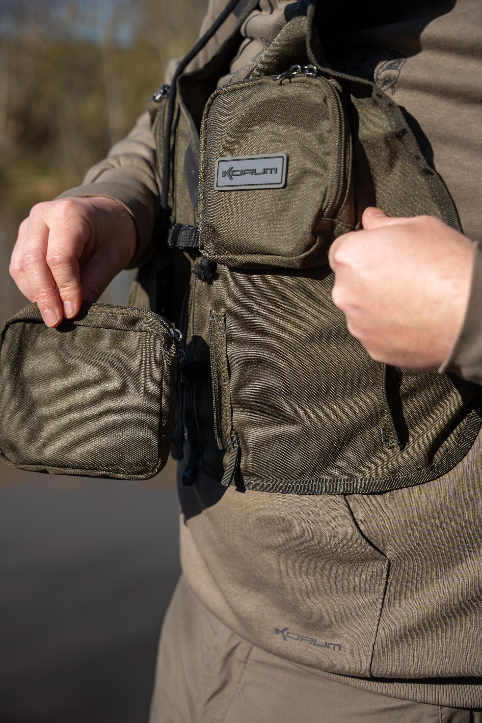 Glide Roving Vest
