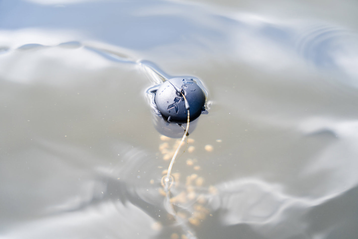 Floating Feeder