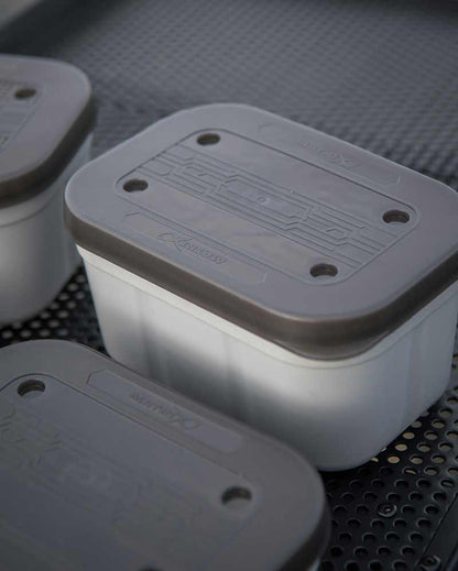 Air Lock Bait Tubs