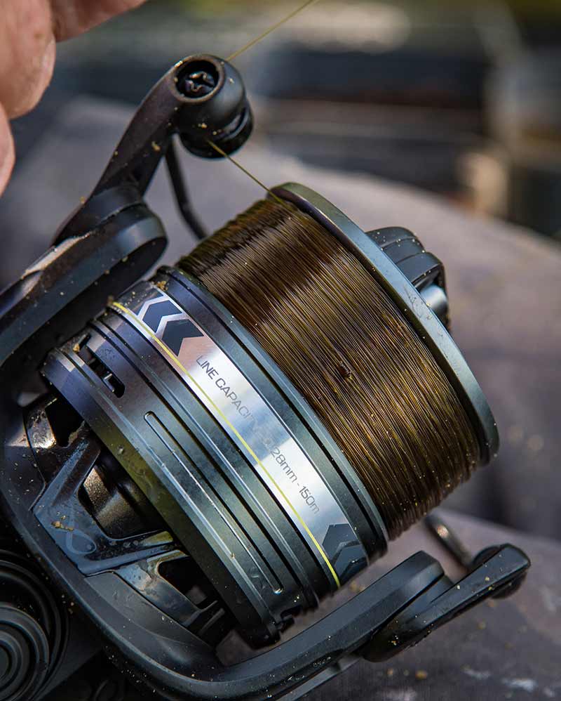Aquos Ultra Reel 6000