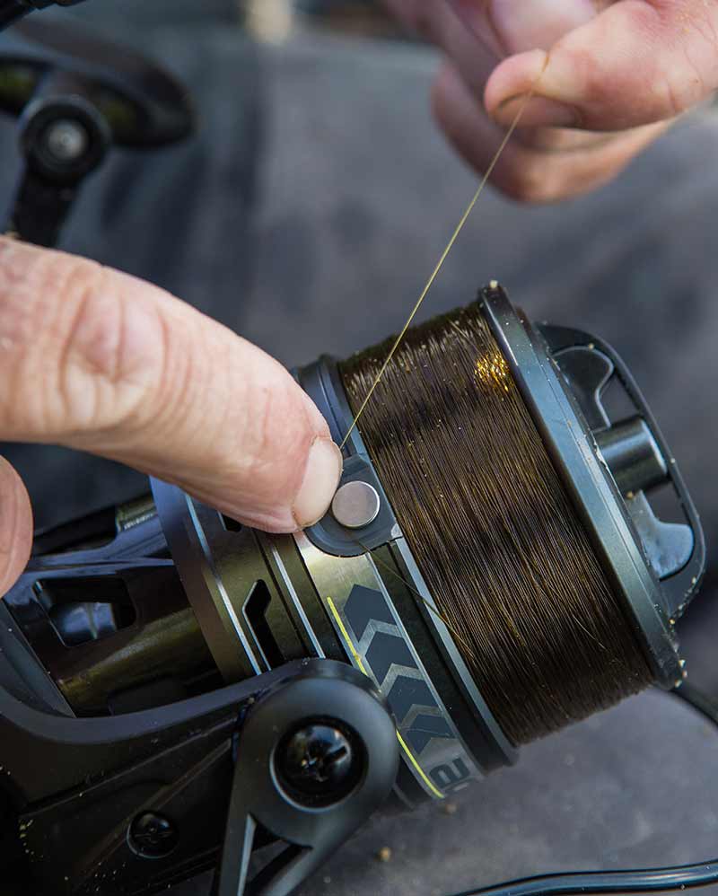 Aquos Ultra Reel 6000